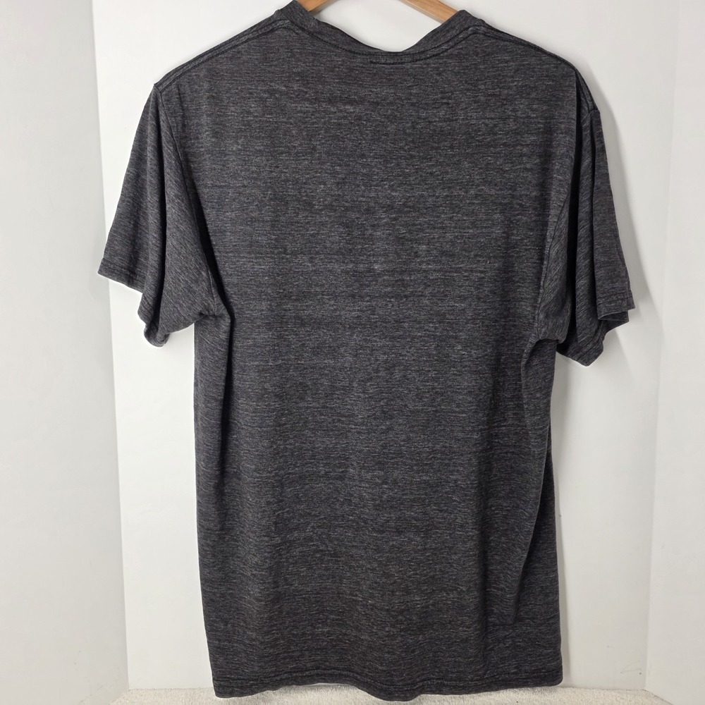 Queen Band Graphic T Shirt Mens Large Charcoal Gray Crest Logo Rock Tee - Picture 3 of 11